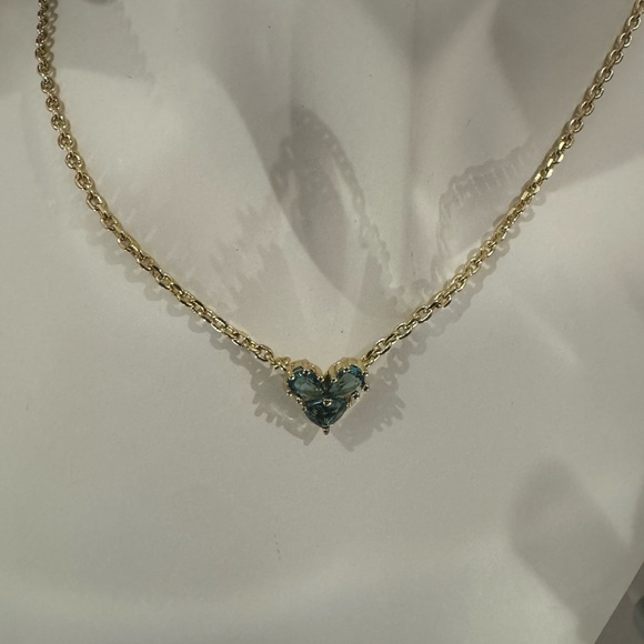 NWT Kendra Scott Gold Heart Pendant Necklace - Picture 1 of 5